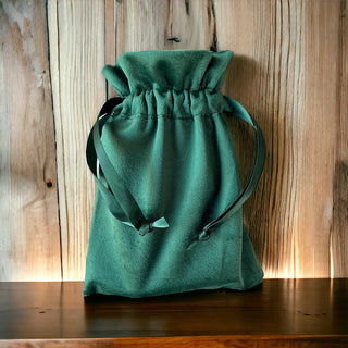 Emerald velvet pouch